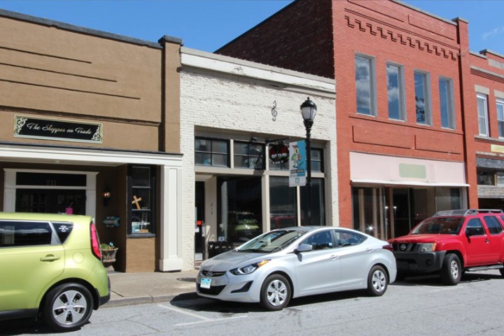 LEASED – 213 Trade Street, Greer