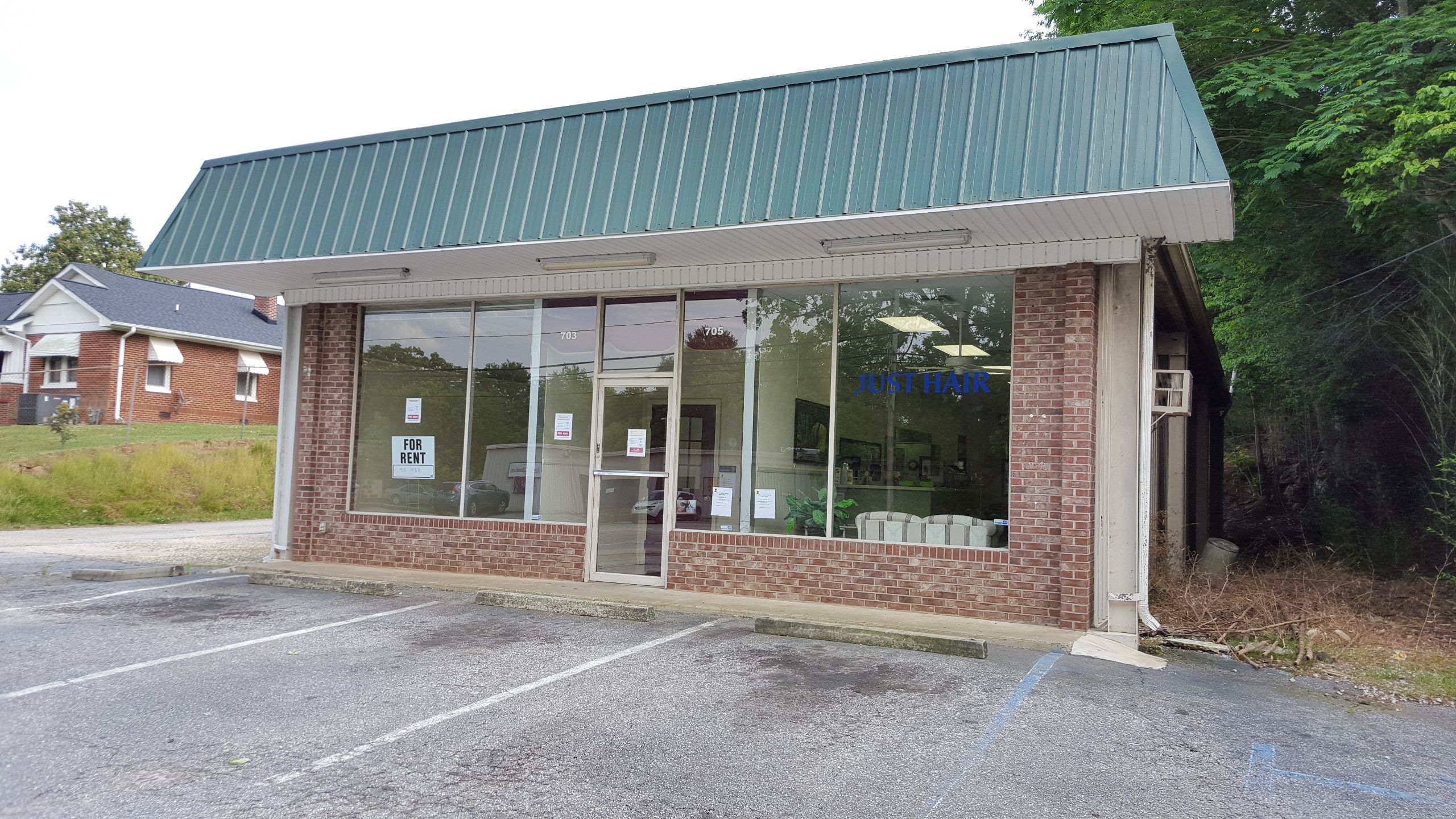 SOLD-2400sf Retail Investment Property in Piedmont